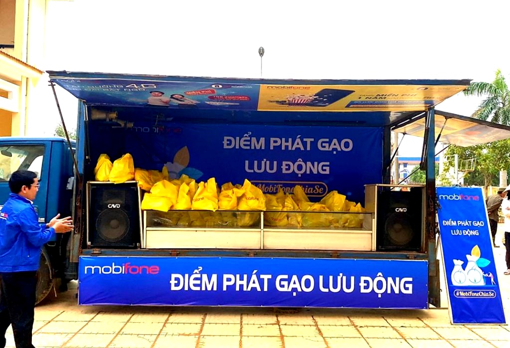 MobiFone đảm bảo liên lạc thông suốt cho khách hàng vùng lũ